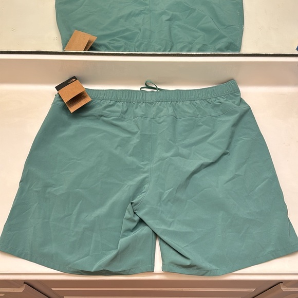 The North Face Men’s Shorts - Picture 6 of 8